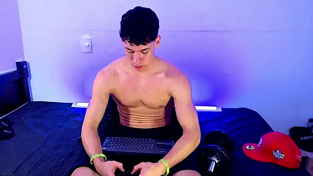 Luke_MuscleのライブXXXチャット