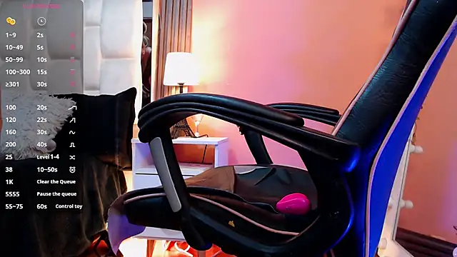LiaTaylorr Live XXX Chat