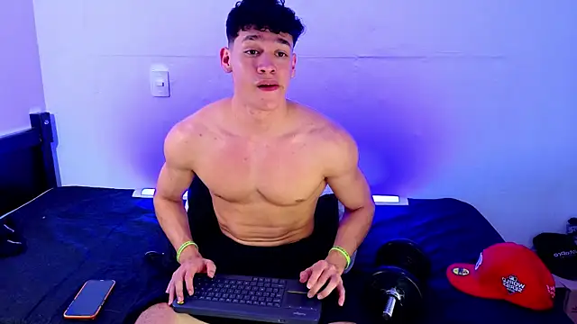 Chat XXX Live Luke_Muscle