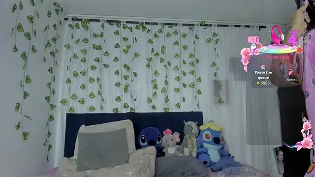 EmiliaRose_ live XXX chat