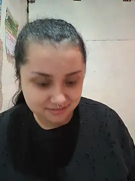 CurvyNoir live XXX chat