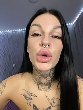 دردشة angel_devil_forever الجنسية المباشرة