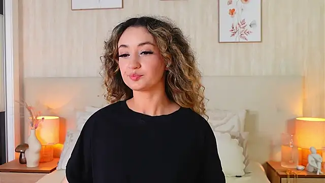 ZamphyraNightt – Naživo XXX chat
