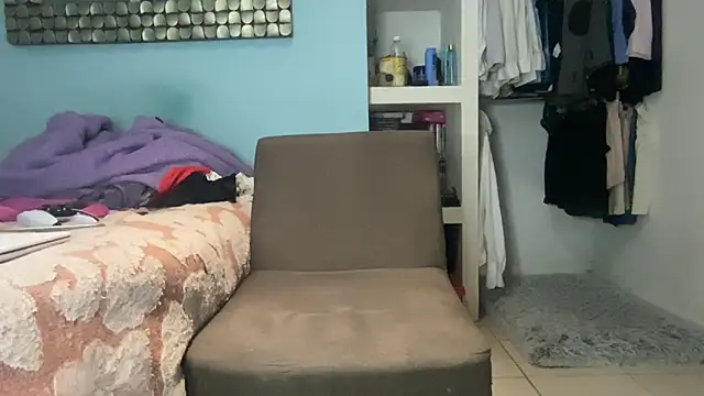 Alexitho25's Live XXX Chat