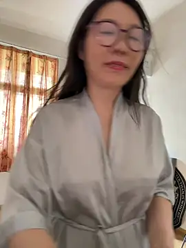 xiiuuff18 现场XXX聊天
