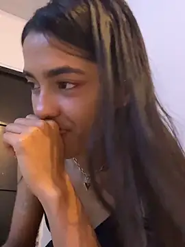 mia_honeyy_'s Live XXX Chat