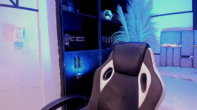 Nezukoo_1's Webcam Show