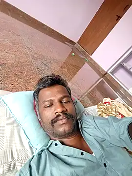 Paramkeerthin Live XXX chat