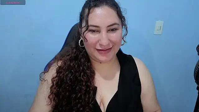 Chat +18 de JANNAH_MARTINEZ ao vivo