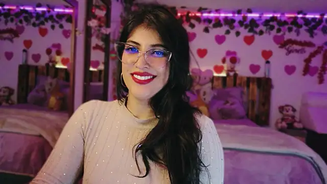 Chat +18 de AzaharJaan ao vivo