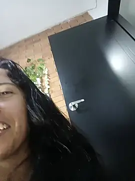 Chat +18 de MiaForever1 ao vivo
