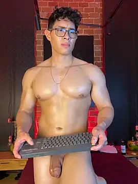 GrayAndrews' Live XXX Chat