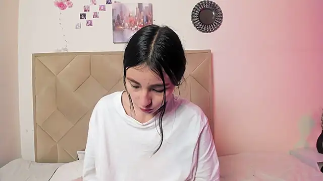Chloe_Miller_2: απευθείας συνομιλία ΧΧΧ