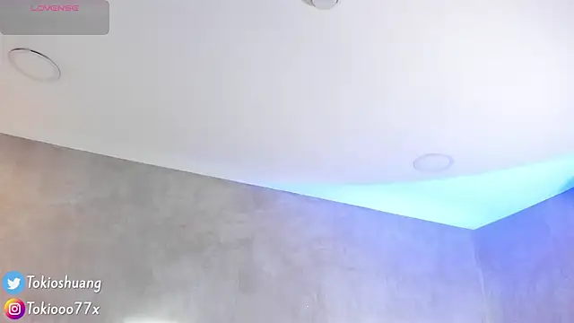 tokioshuang Adlı Modelin Canlı XXX Sohbeti