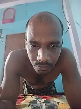 Daddyishere_19 élő XXX-chatje