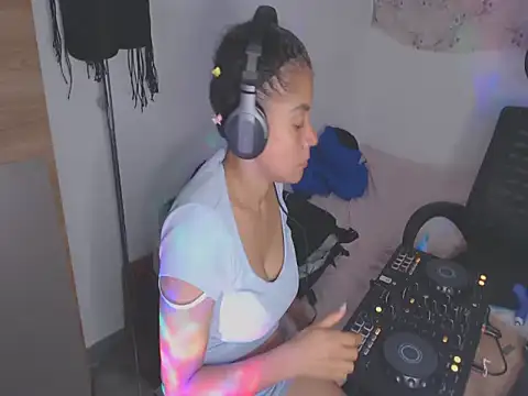 دردشة shayna_cute الجنسية المباشرة