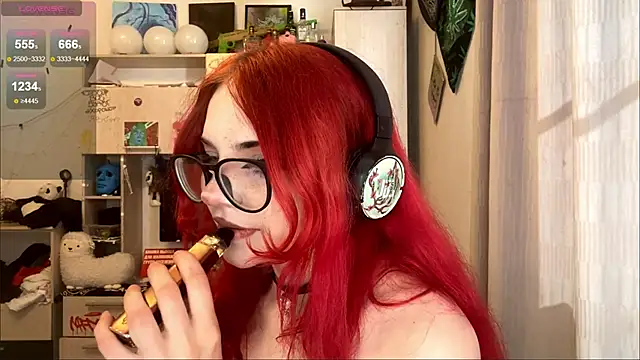 RedHeadCat: онлайн-секс-чат