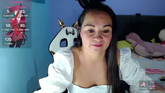 Chat +18 de kyra_sol ao vivo
