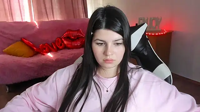 KisaModel's Live XXX Chat