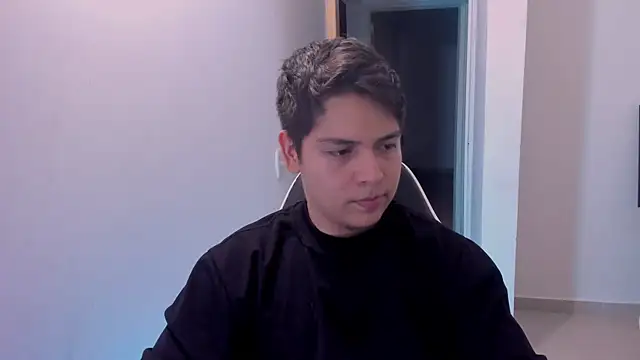 Chat +18 de Asta_YunoXXX ao vivo