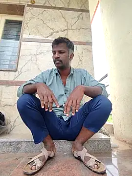Paramkeerthi 现场XXX聊天