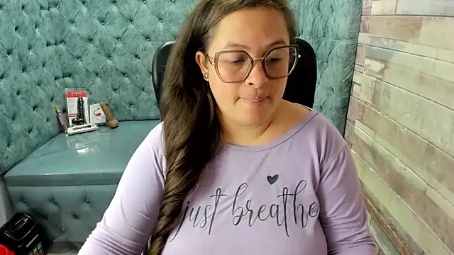 Chat +18 de Sarah_Boobs_ ao vivo