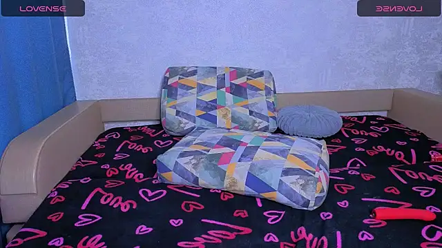 LucieHells Adlı Modelin Canlı XXX Sohbeti