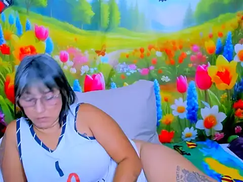 indianroxy live XXX chat