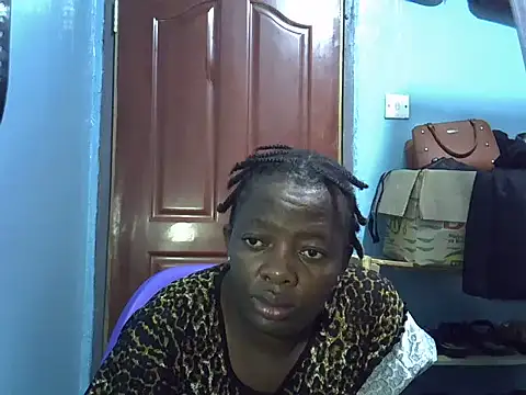 Ebonyceline Adlı Modelin Canlı XXX Sohbeti