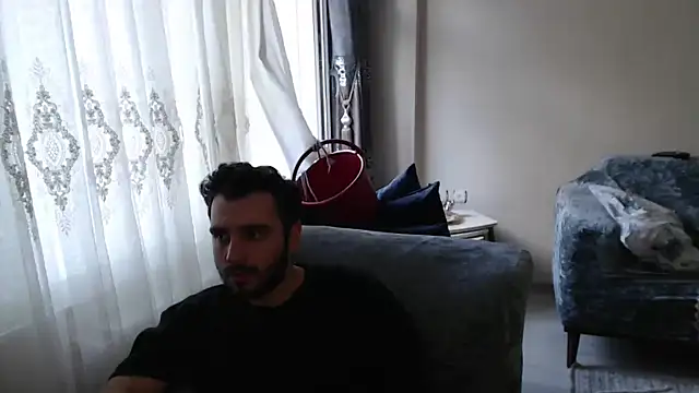 handsomeee04 Adlı Modelin Canlı XXX Sohbeti