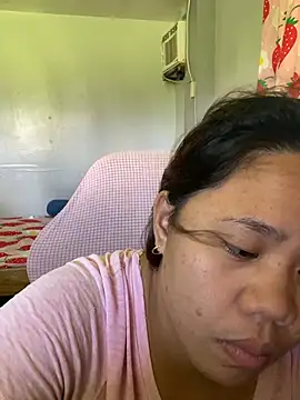 Chat XXX Live _UrSingleMamiBella_
