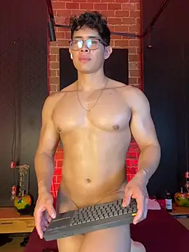 GrayAndrews' Live XXX Chat
