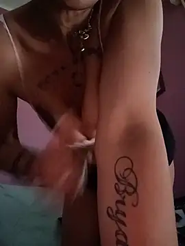 LunaVera élő XXX-chatje