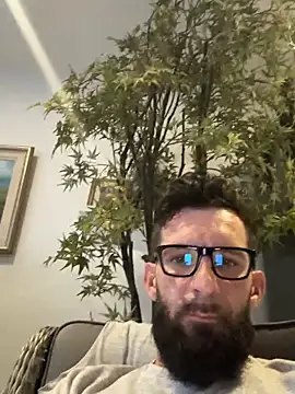 Chat +18 de Michel_huge ao vivo