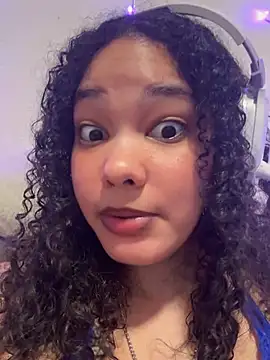 tastylolaaa's Live XXX Chat
