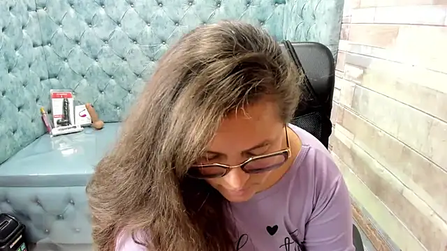 Sarah_Boobs_: онлайн-секс-чат