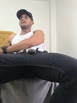Chris_Dick23 现场XXX聊天