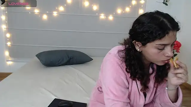 Sarabubbie 라이브 XXX 채팅