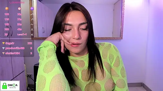 Chat +18 de EricaVanderhill ao vivo