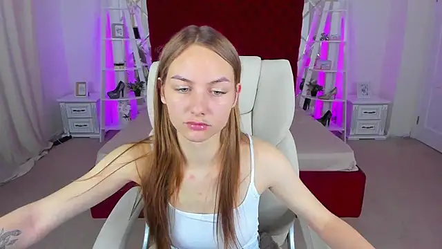 Онлайн чат XXX MilaAddams