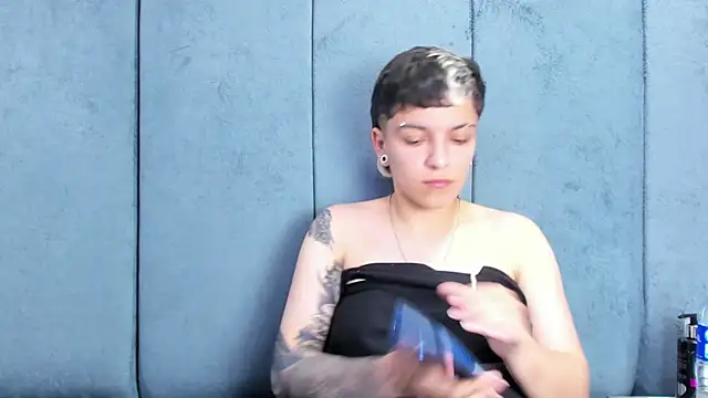 Megan_Thompson_'s Live XXX Chat