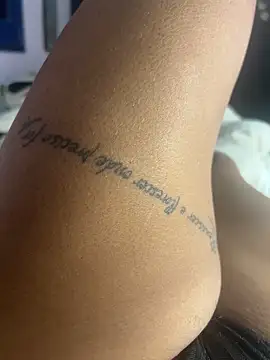 Chat +18 de ju_muniz01 ao vivo