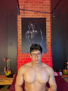 GrayAndrews' Live XXX Chat