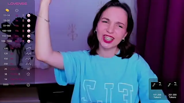 Chat +18 de KindHazelHere_ ao vivo