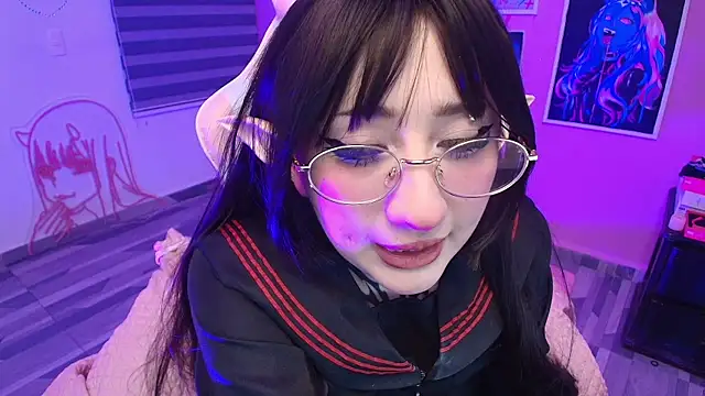 צ'אט XXX בשידור חי של Miwa_violet
