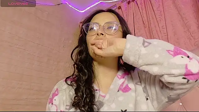 צ'אט XXX בשידור חי של manumeow1