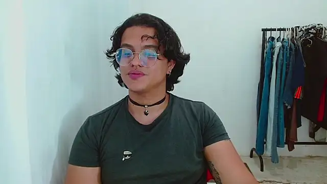 XXX chat uživo modela Diane_exotic