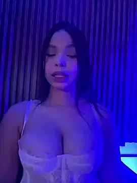PamelaCullen Adlı Modelin Canlı XXX Sohbeti