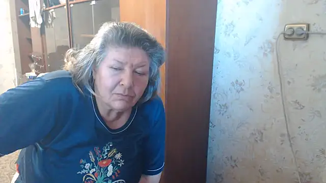HotLusi Adlı Modelin Canlı XXX Sohbeti