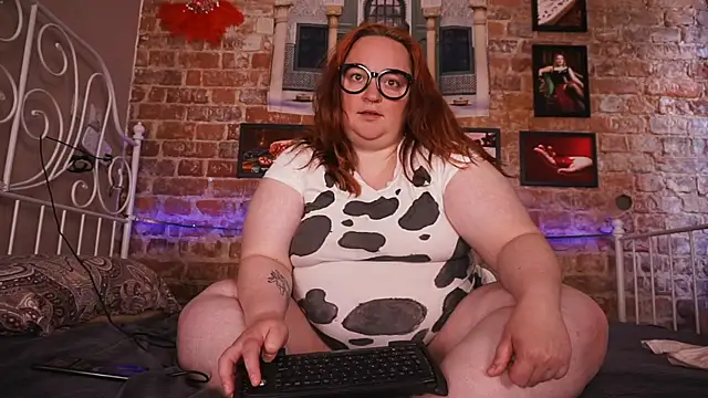 ass_gives Chat XXX in diretta